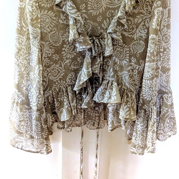 L.I.F.E. Ruffled Tie Front Blouse with 3/4 Bell Sleeves in Cream and Tan - Picture 3 of 4